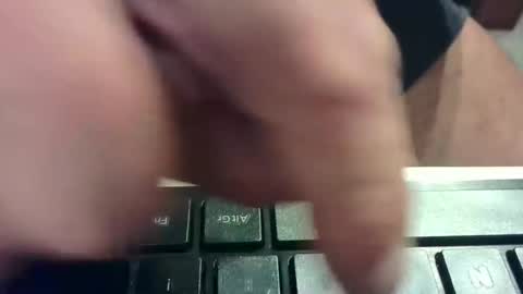 Snapshot of martial04 chatting on 11.07.25 martial04 online show from 11.07.25