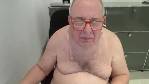 Snapshot of martin_1947 chatting on 01.08.26 martin_1947 online show from 01.08.26