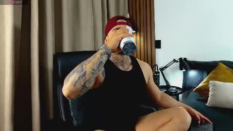 Snapshot of martin_colby05 chatting on 06.12.26 ONLYFANS Sotoandres modelo independiente online show from 06.12.26