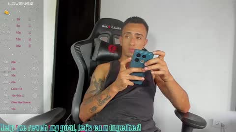 Snapshot of martin_granch chatting on 01.28.25 Martin Granch online show from 01.28.25