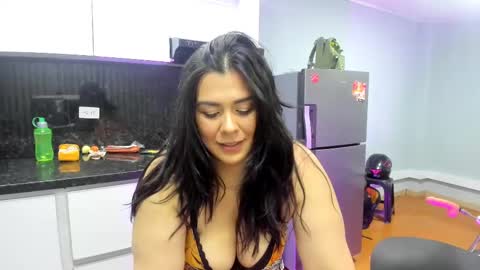   MARTINA   online show from 02.18.25