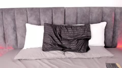 Laura online show from 01.20.25