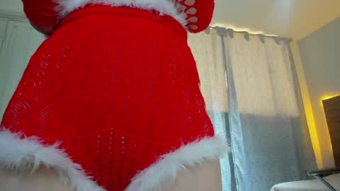 Snapshot of martina_lujann chatting on 12.12.24 M A R T I N A online show from 12.12.24