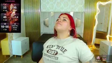 Snapshot of martina_tay chatting on 09.18.25 Hey im martina online show from 09.18.25