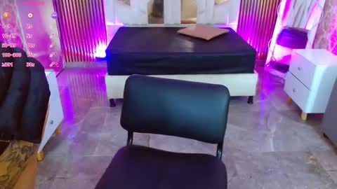 Snapshot of martina_tay chatting on 10.05.25 Hey im martina online show from 10.05.25