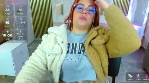 Snapshot of martina_tay chatting on 11.18.25 Hey im martina online show from 11.18.25