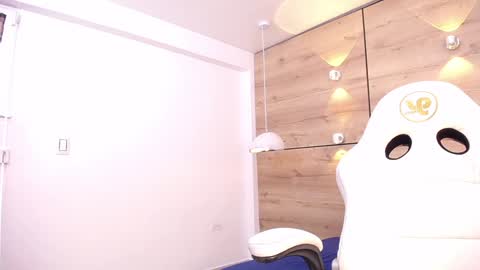 Snapshot of martina_touss chatting on 02.02.25 martina touss online show from 02.02.25