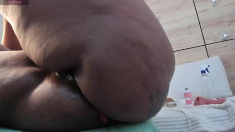 Snapshot of martina_touss chatting on 02.24.25 martina touss online show from 02.24.25