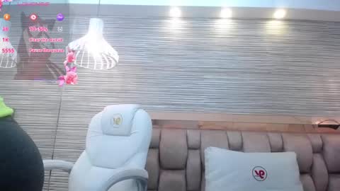 Snapshot of martina_touss chatting on 03.08.25 martina touss online show from 03.08.25