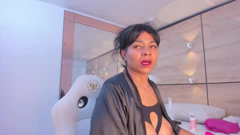 Snapshot of martina_touss chatting on 11.07.25 martina touss online show from 11.07.25