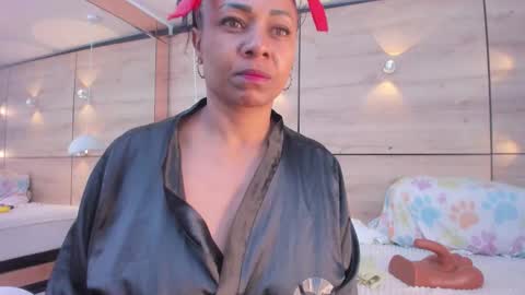 Snapshot of martina_touss chatting on 11.18.25 martina touss online show from 11.18.25