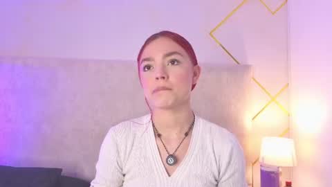 Snapshot of martinaa_garcia chatting on 07.25.26 Martina online show from 07.25.26