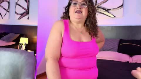 Snapshot of martinacaicedo chatting on 10.16.25 Martina Caicedo online show from 10.16.25