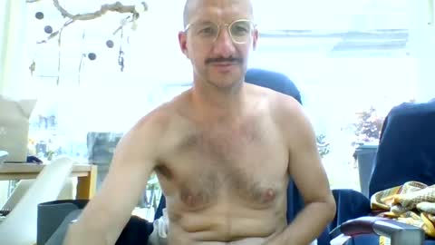 Snapshot of martinadam18 chatting on 06.19.26 martinadam18 online show from 06.19.26