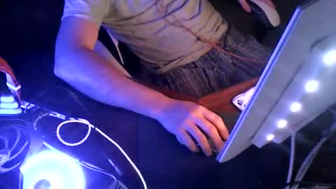 Snapshot of martingillesg chatting on 03.28.26 martingillesg online show from 03.28.26