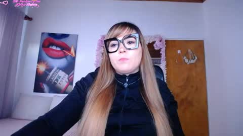 Snapshot of martiniella chatting on 06.01.26 Antonella Martini online show from 06.01.26