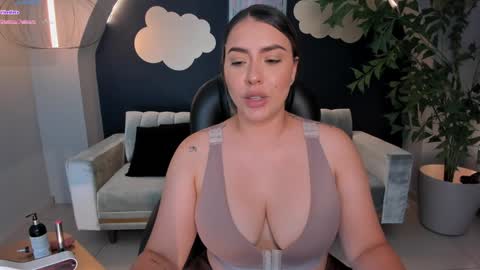 Martinna Bonnet online show from 02.08.25