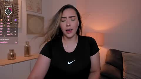 Martinna Bonnet online show from 02.19.25