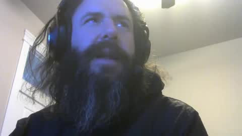 Snapshot of martlz chatting on 12.21.24 Martlz online show from 12.21.24