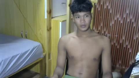 Snapshot of martylow chatting on 03.08.26 Rey online show from 03.08.26