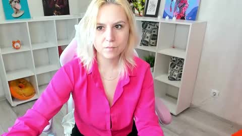 mary__bailey online show from 02.01.25