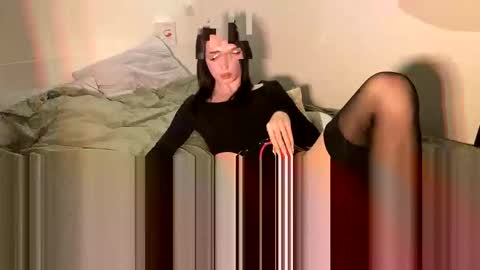 Snapshot of mary_geyson1 chatting on 11.29.25 Mary online show from 11.29.25