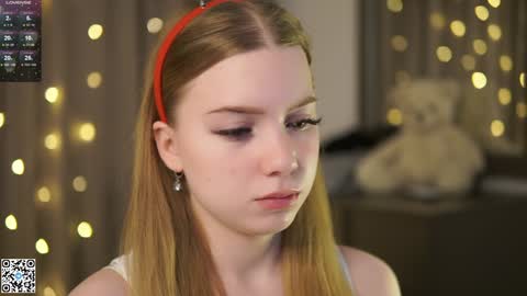 Snapshot of mary_hope_u chatting on 12.20.24 Mary online show from 12.20.24