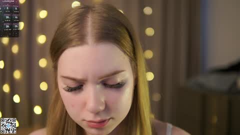 Snapshot of mary_hope_u chatting on 12.20.24 Mary online show from 12.20.24