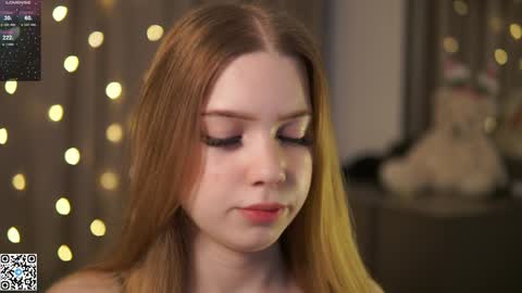 Snapshot of mary_hope_u chatting on 12.22.24 Mary online show from 12.22.24