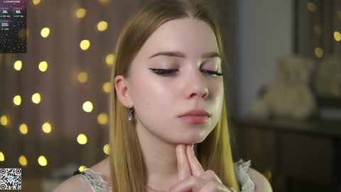 Snapshot of mary_hope_u chatting on 01.16.25 Mary online show from 01.16.25