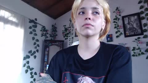                      100   online show from 02.10.25