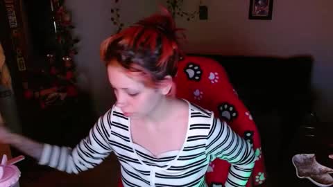 Snapshot of mary_janness chatting on 02.09.26 100 online show from 02.09.26