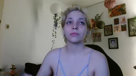 Snapshot of mary_janness chatting on 03.05.26 100 online show from 03.05.26