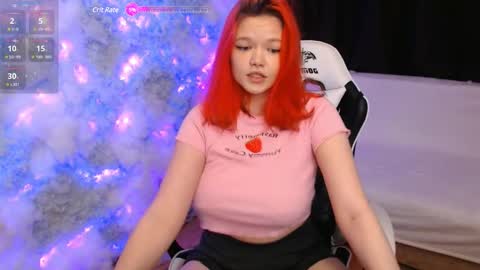 Snapshot of mary_lunar chatting on 02.02.25 Mary online show from 02.02.25