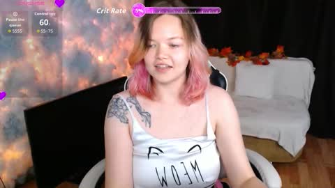 Snapshot of mary_lunar chatting on 09.09.25 Mary online show from 09.09.25