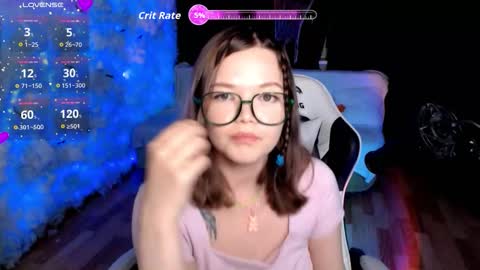 Snapshot of mary_lunar chatting on 10.23.25 Mary online show from 10.23.25