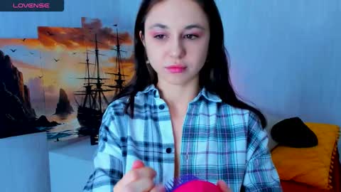 Snapshot of mary_marlow chatting on 11.28.25 Mary online show from 11.28.25