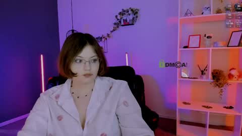 Snapshot of mary_moon__ chatting on 04.22.26 mary_moon__ online show from 04.22.26
