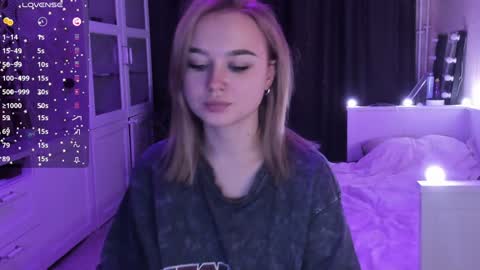 Snapshot of mary_romance chatting on 01.18.25 Mary online show from 01.18.25