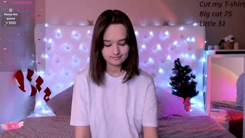 Snapshot of mary_u chatting on 01.10.25 Ur Mary online show from 01.10.25