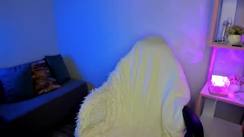 Snapshot of mary_xextra chatting on 10.14.25 Mary GTM3Mon Wed Thu Sat Sun 0400 am-1030pm online show from 10.14.25