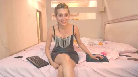 Snapshot of marya442004 chatting on 09.28.25 marya442004 online show from 09.28.25