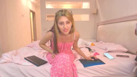 Snapshot of marya442004 chatting on 10.01.25 marya442004 online show from 10.01.25