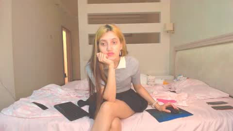 Snapshot of marya442004 chatting on 10.10.25 marya442004 online show from 10.10.25