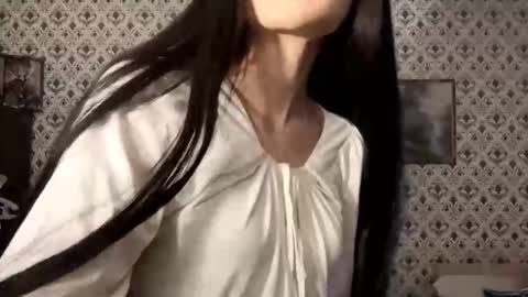 Snapshot of maryamtraylor chatting on 11.27.25 Sofia online show from 11.27.25