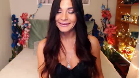 Snapshot of marydash chatting on 02.20.25 Mary online show from 02.20.25