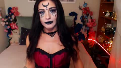 Snapshot of marydash chatting on 10.31.25 Mary online show from 10.31.25