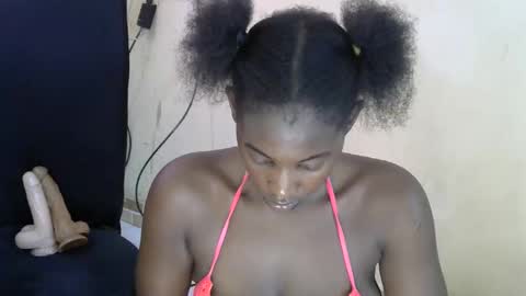 Snapshot of marygaire72 chatting on 11.05.25 Mary online show from 11.05.25