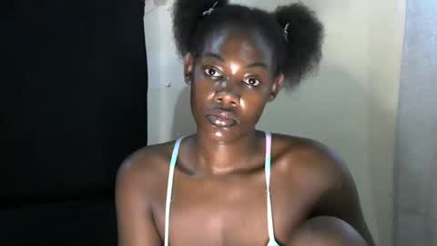 Snapshot of marygaire72 chatting on 11.07.25 Mary online show from 11.07.25