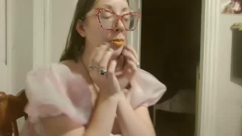 Snapshot of maryjaneflowers chatting on 12.25.24 maryjaneflowers online show from 12.25.24